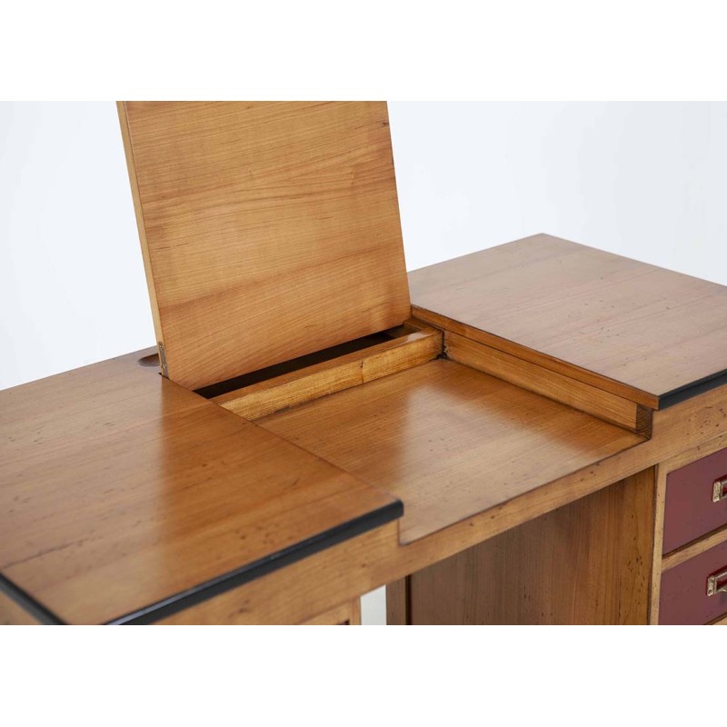 Bureau de Navigation de Félix Monge | Praticité et Design Nautique