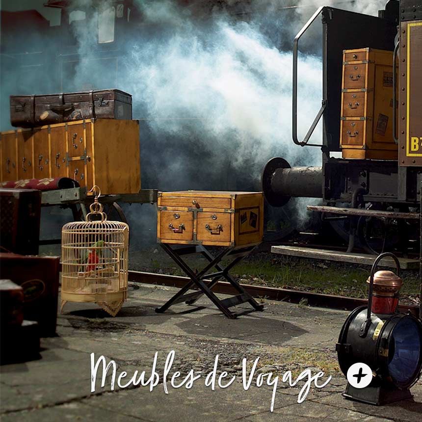 Meuble de voyage par Félix Monge